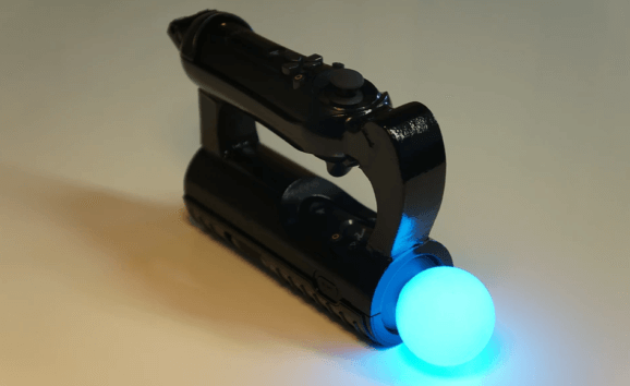 DualPlay turns PlayStation Move's single controller into a two-stick solution, giving it much more versatility for VR gaming.