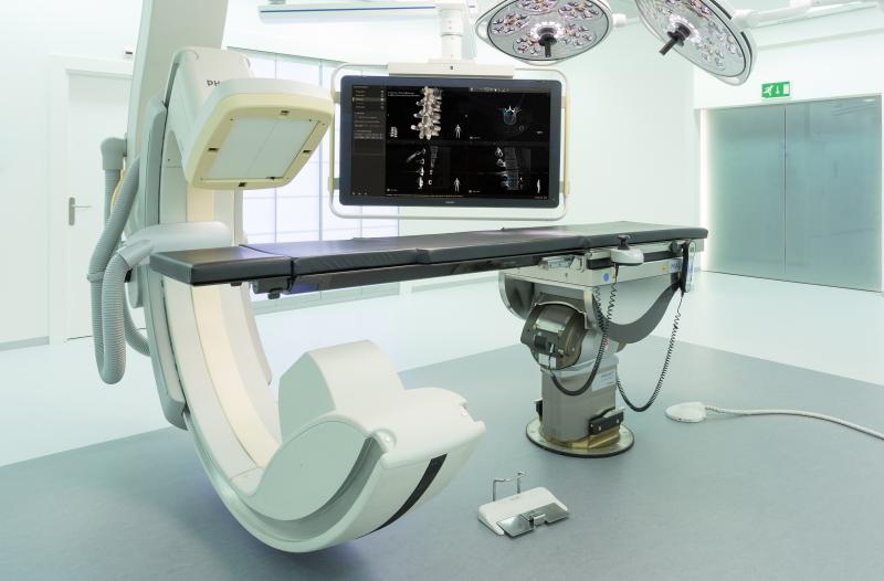 philips-augmented-reality-surgical-navigation-system