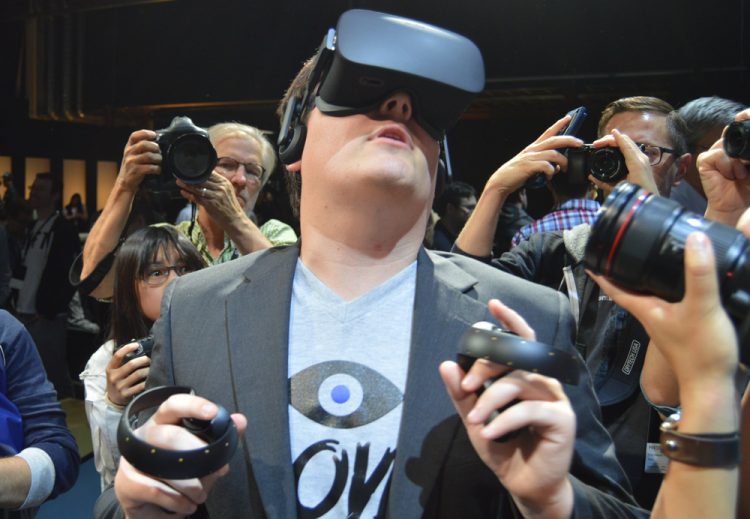 Palmer-Luckey-Oculus-Rift-Reveal-750×519