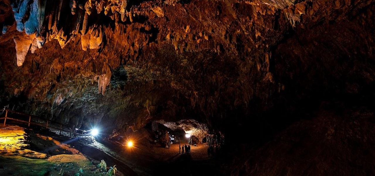 new-york-times-leads-readers-ar-journey-through-cave-trapped-thai-soccer-team.1280×600