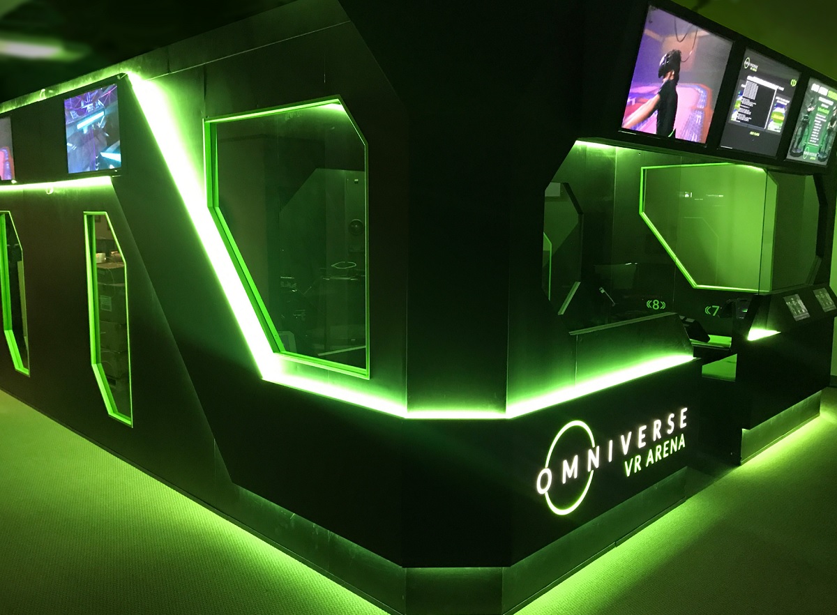 virtuix-and-funovation-launch-vr-arena-for-virtual-reality-esports