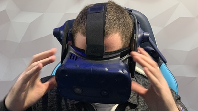 htc-vive-pro-eye-hands-on-gaze-into-vrs-future-with-foveated-rendering