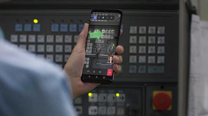 microsoft-introduces-enterprise-ar-apps-remote-assist-and-dynamics-365-visualize