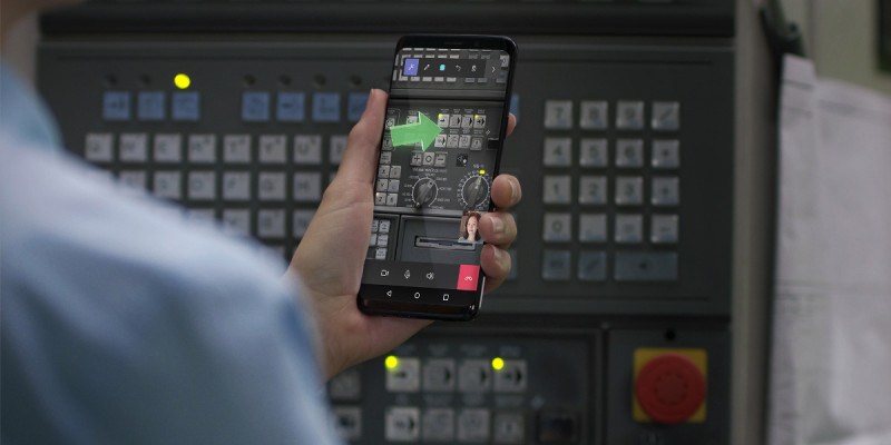 microsoft-introduces-enterprise-ar-apps-remote-assist-and-dynamics-365-visualize