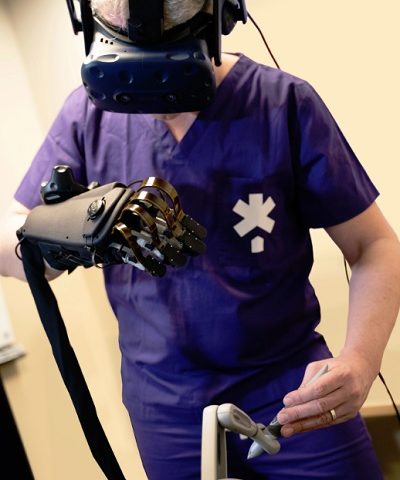 haptx-teams-up-with-fundamentalvr-to-create-vr-surgery-gloves